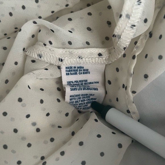 American Eagle Cream Women's Sheer Dotted Top/Blouse Short Sleeve Medium Twee - Picture 6 of 7